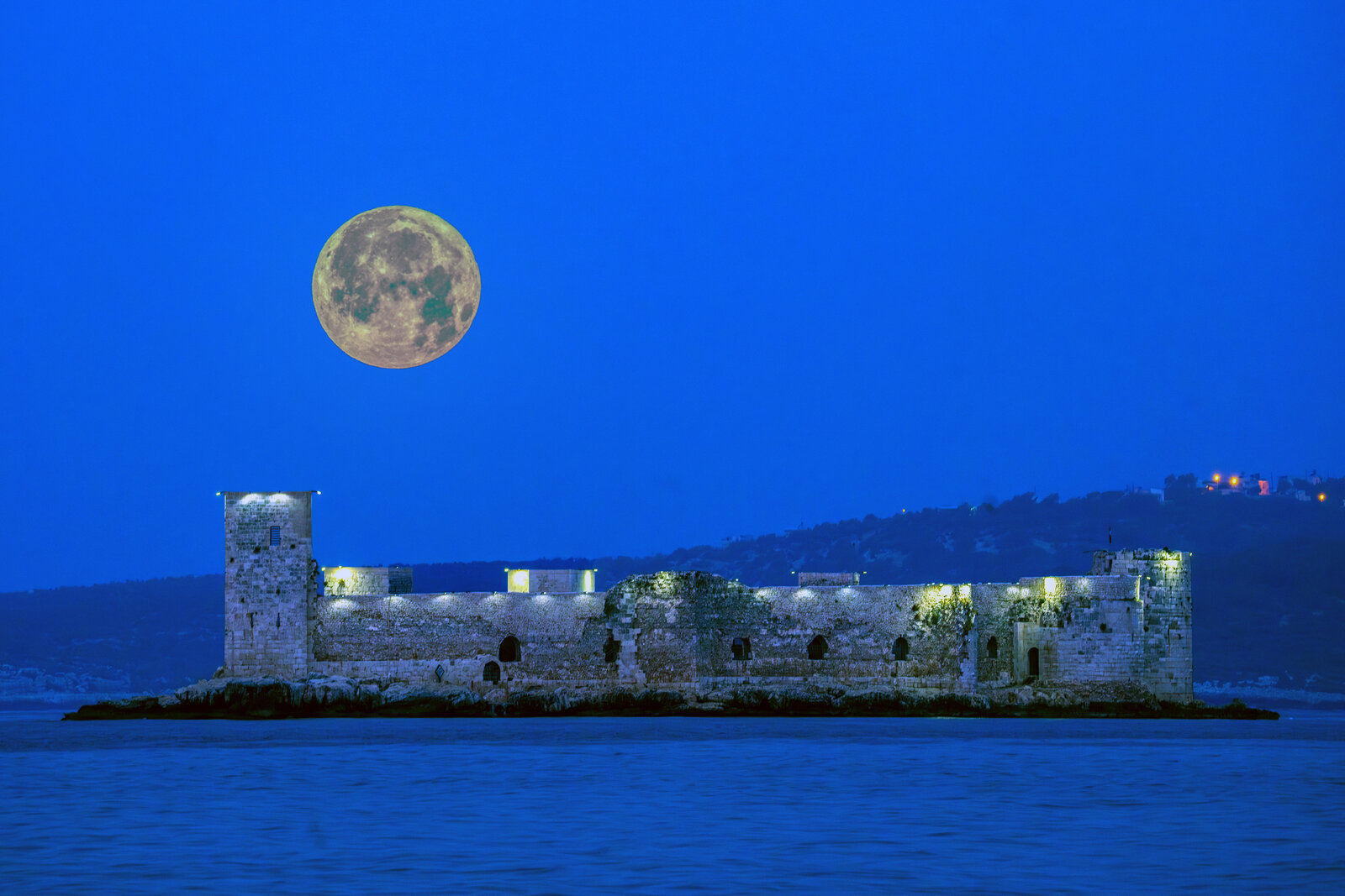 Kızkalesi Ve Dolunay