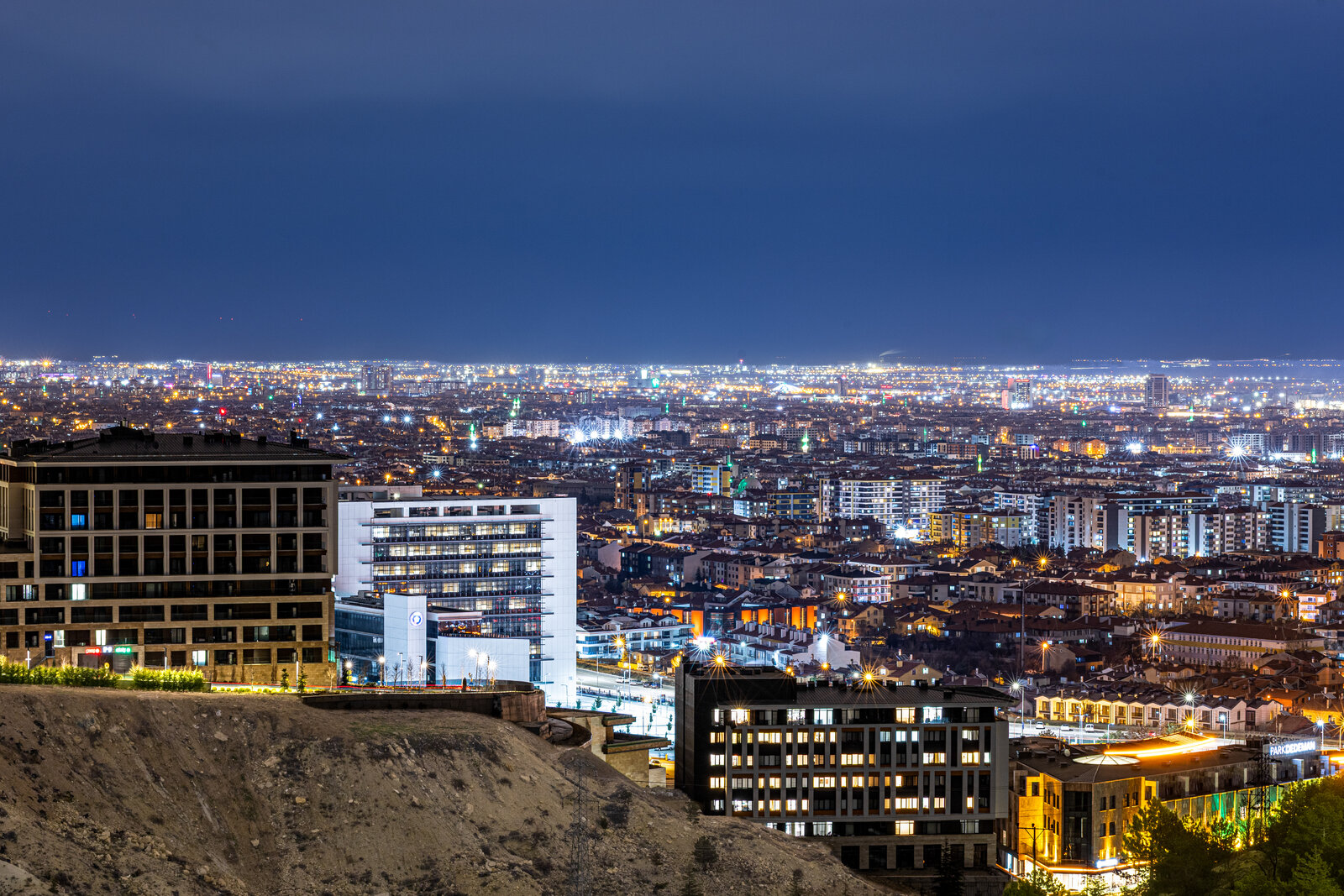 Şehrin Aydınlık Nabzı