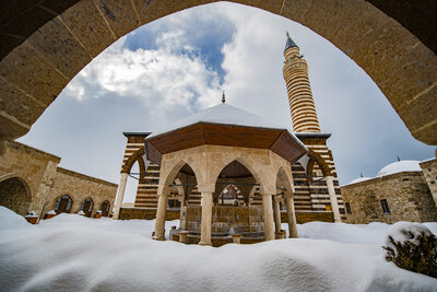 Hüsrev Paşa Cami
