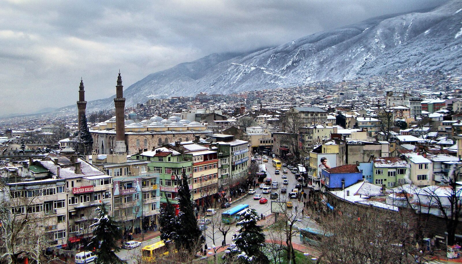 Ulucami .Çevre Düzenlenmesi Öncesi Çekilmiştir.