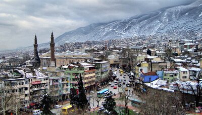Ulucami .Çevre Düzenlenmesi Öncesi Çekilmiştir.