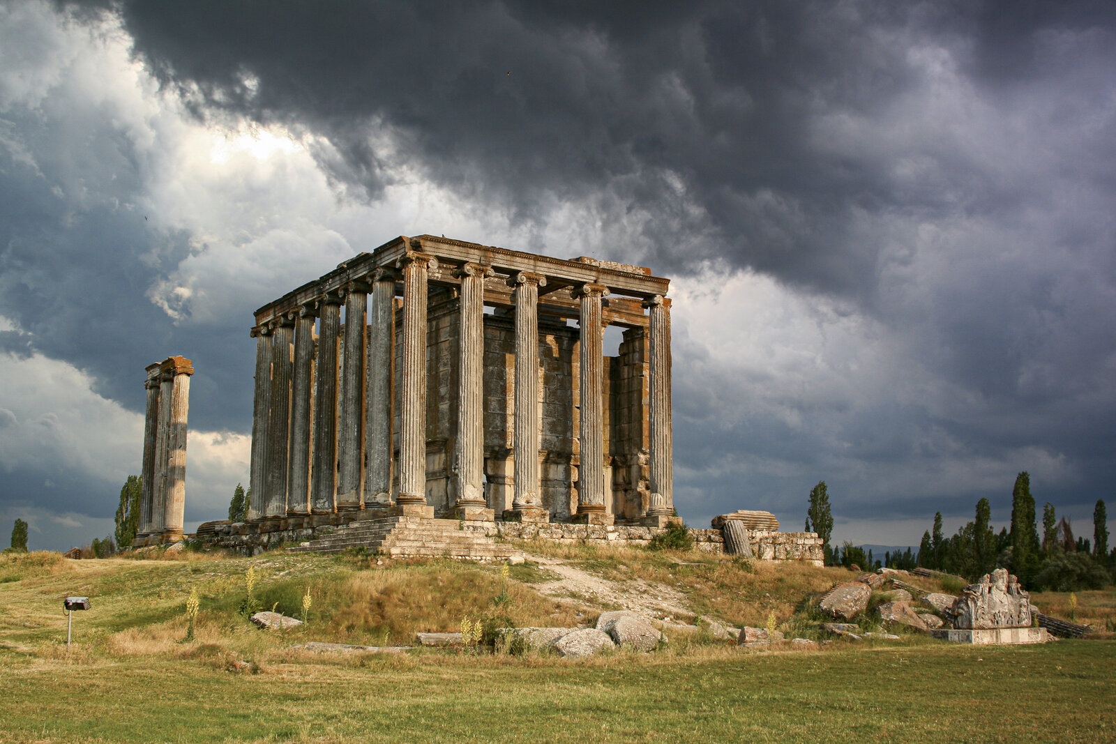 Aizonai Antik Kenti